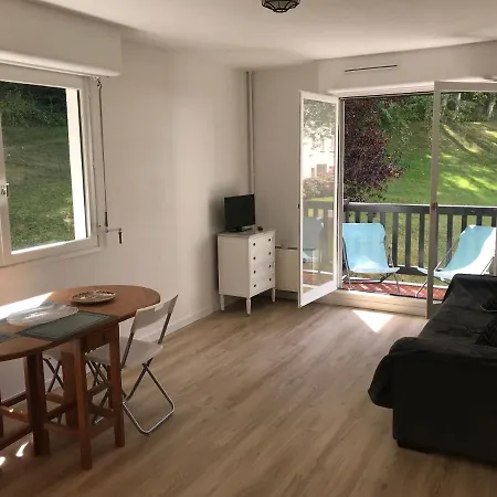 Entre Foret Et Au Calme Apartment